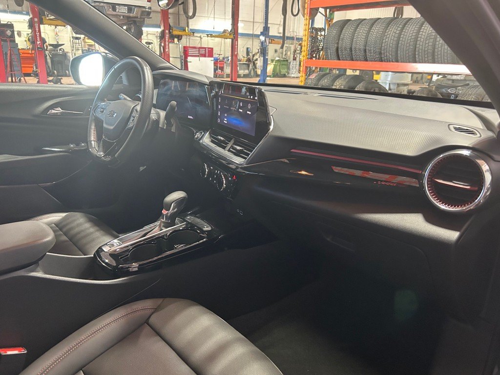 2024 Chevrolet TRAX - Image 12