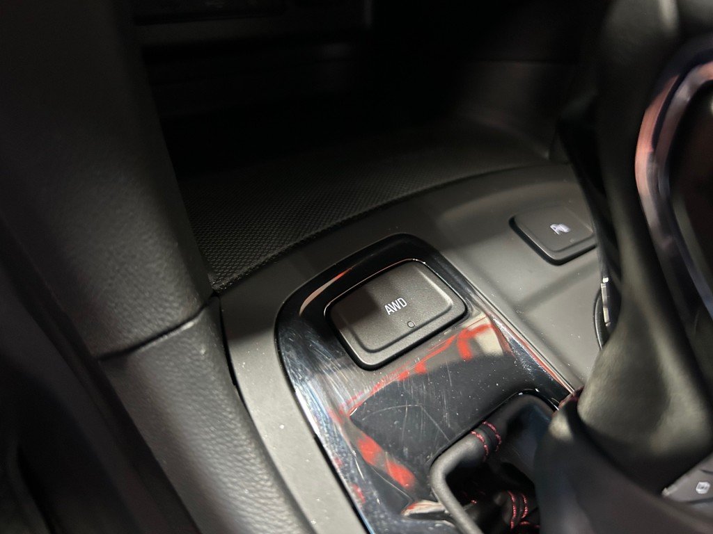 2024 Chevrolet Equinox - Image 17