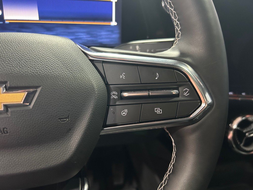 2025 Chevrolet BLAZER - Image 13