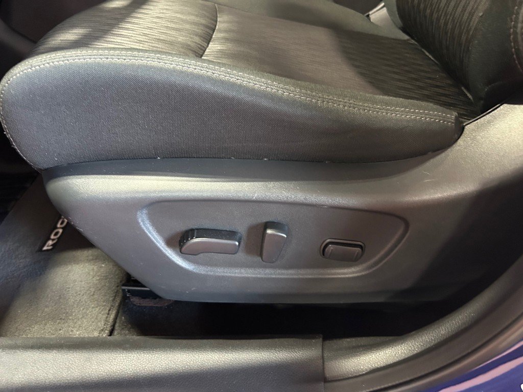 2019 Nissan Rogue - Image 12