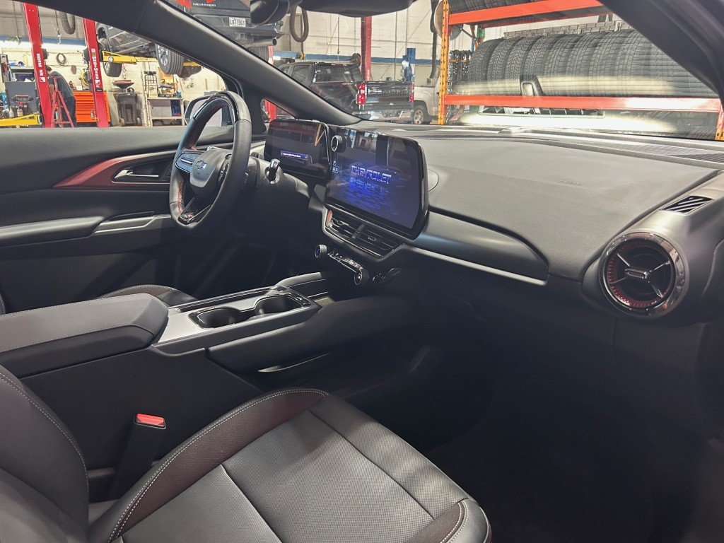 2024 Chevrolet Equinox EV - Image 16