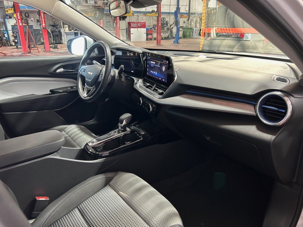 2024 Chevrolet TRAX - Image 15