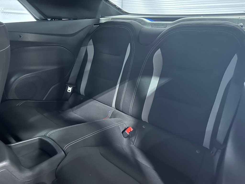 2023 Chevrolet CAMARO - Image 9