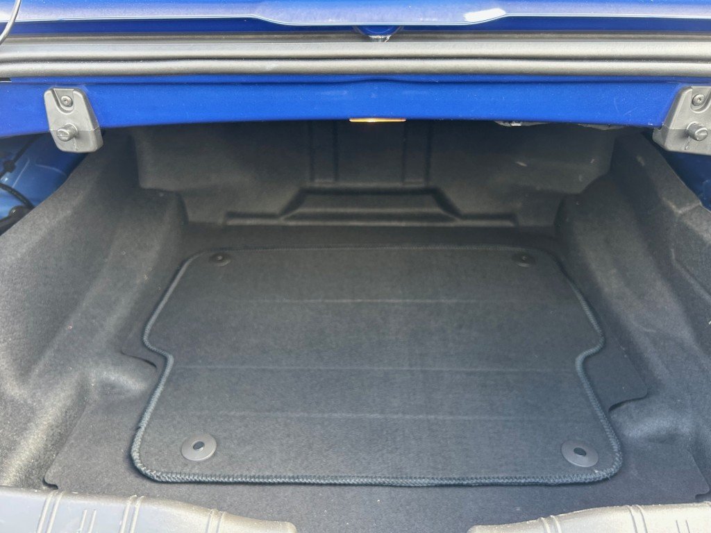 2023 Chevrolet CAMARO - Image 15