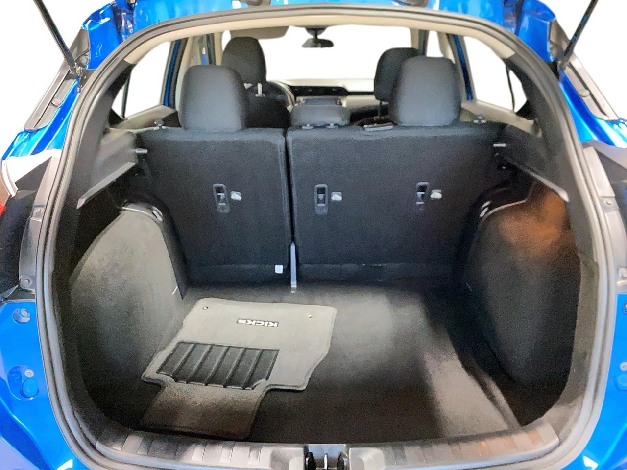 2023 Nissan Kicks - Image 6