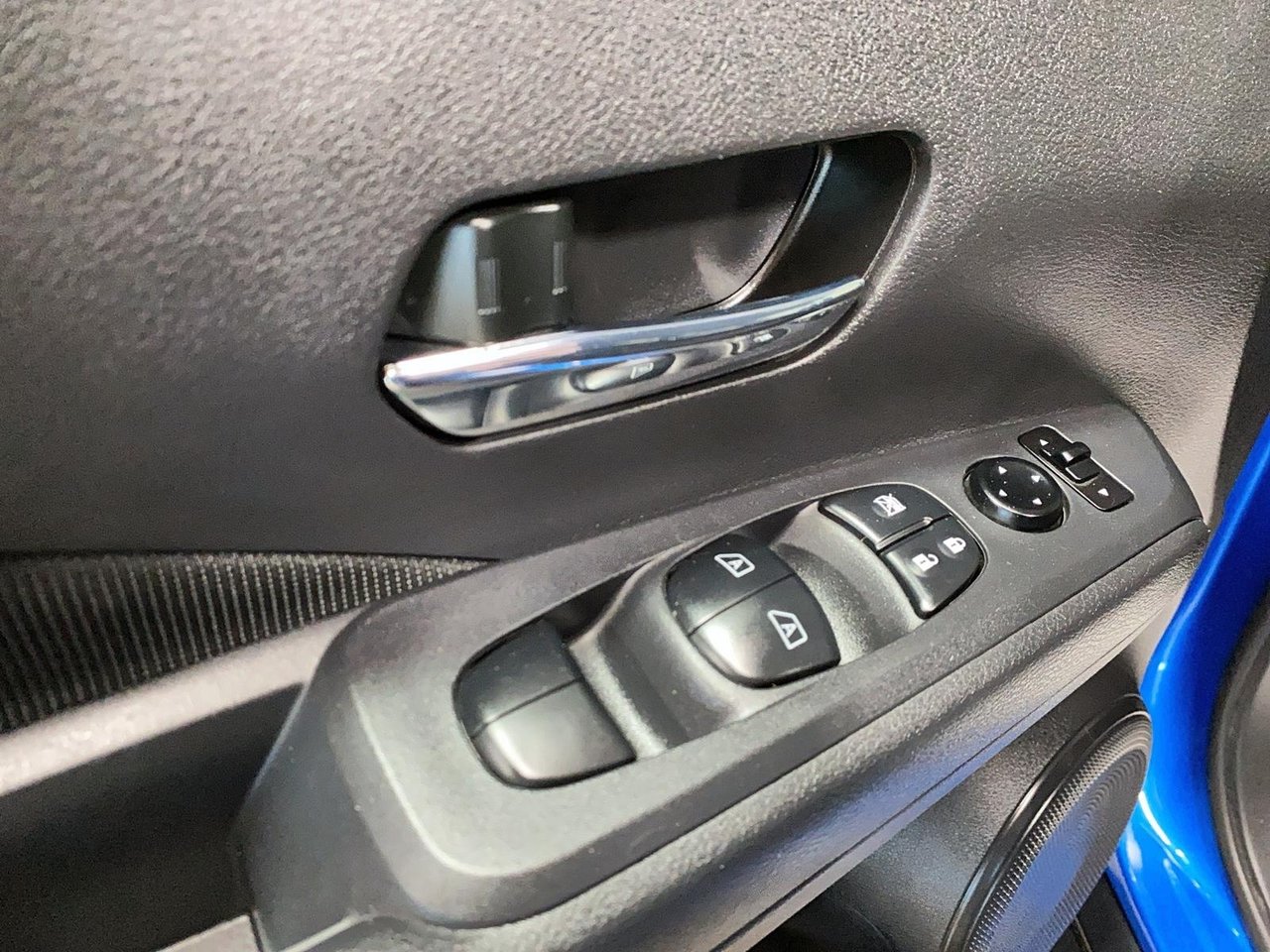 2023 Nissan Kicks - Image 11