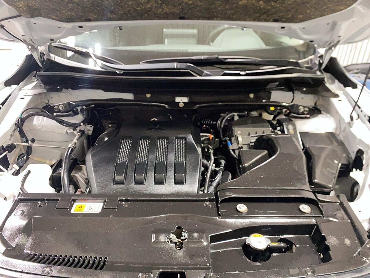 2023 Mitsubishi Eclipse Cross - Image 7