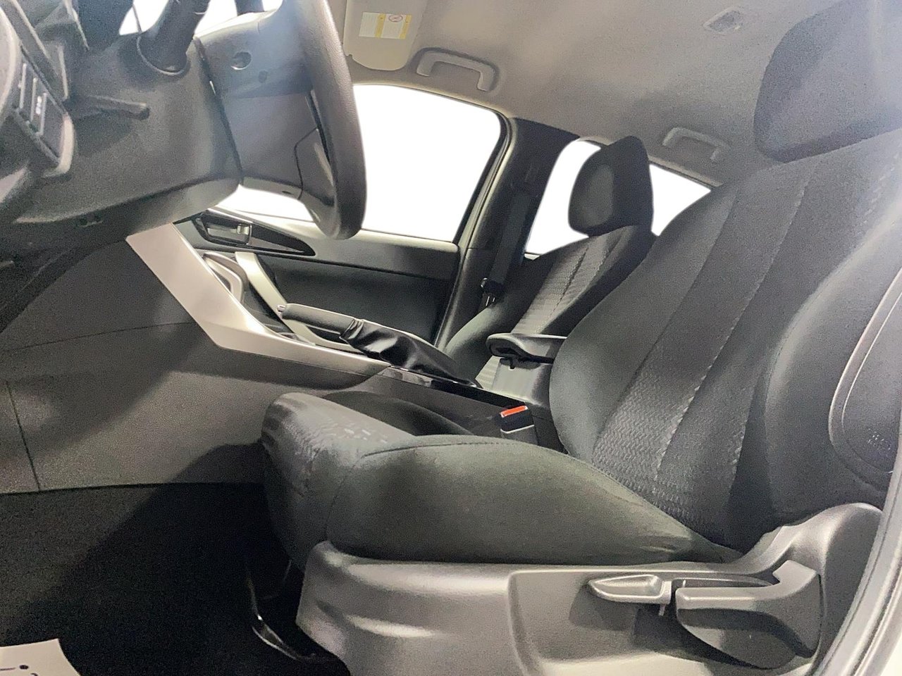 2023 Mitsubishi Eclipse Cross - Image 8