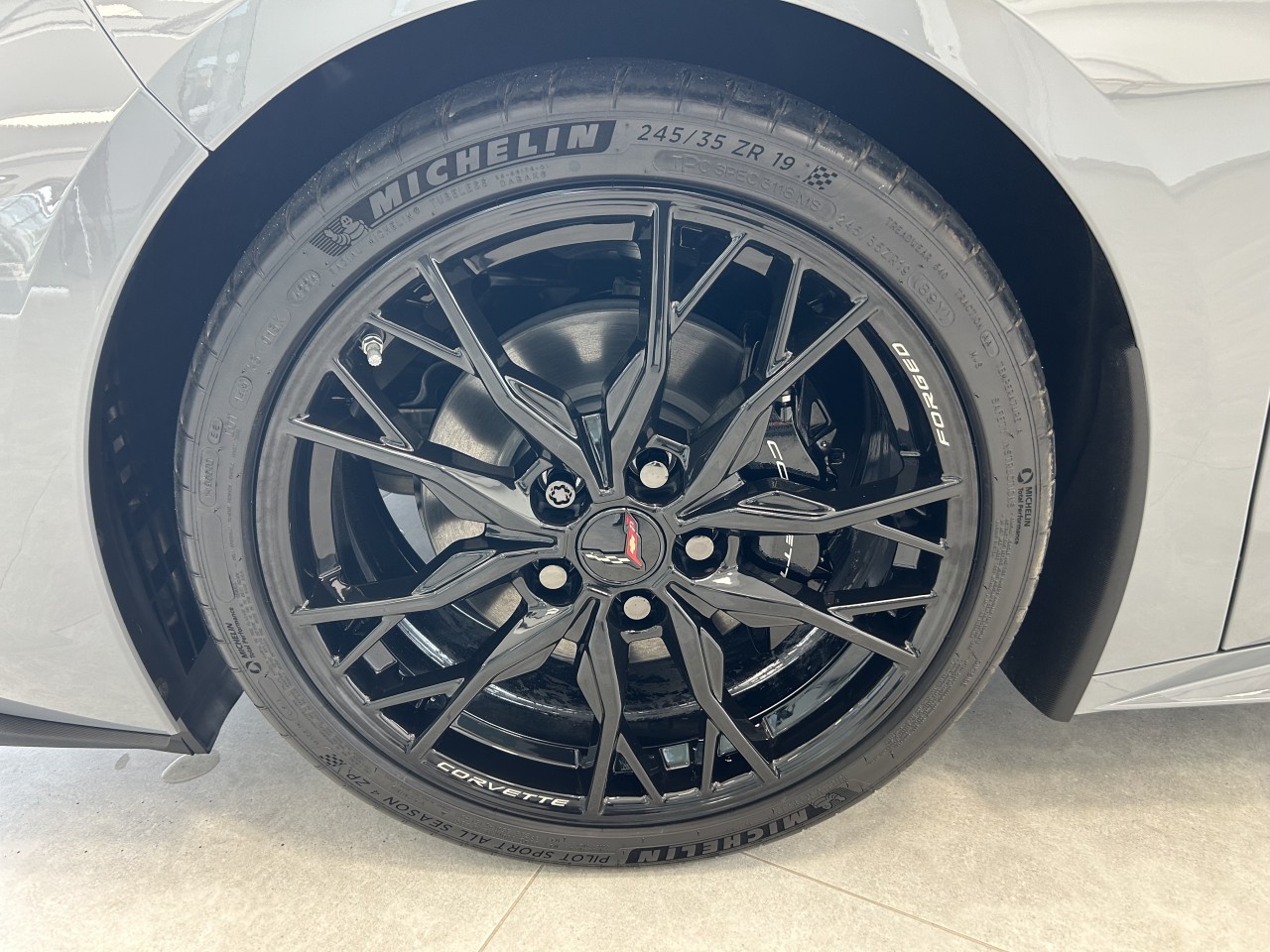 2025 Chevrolet Corvette - Image 3