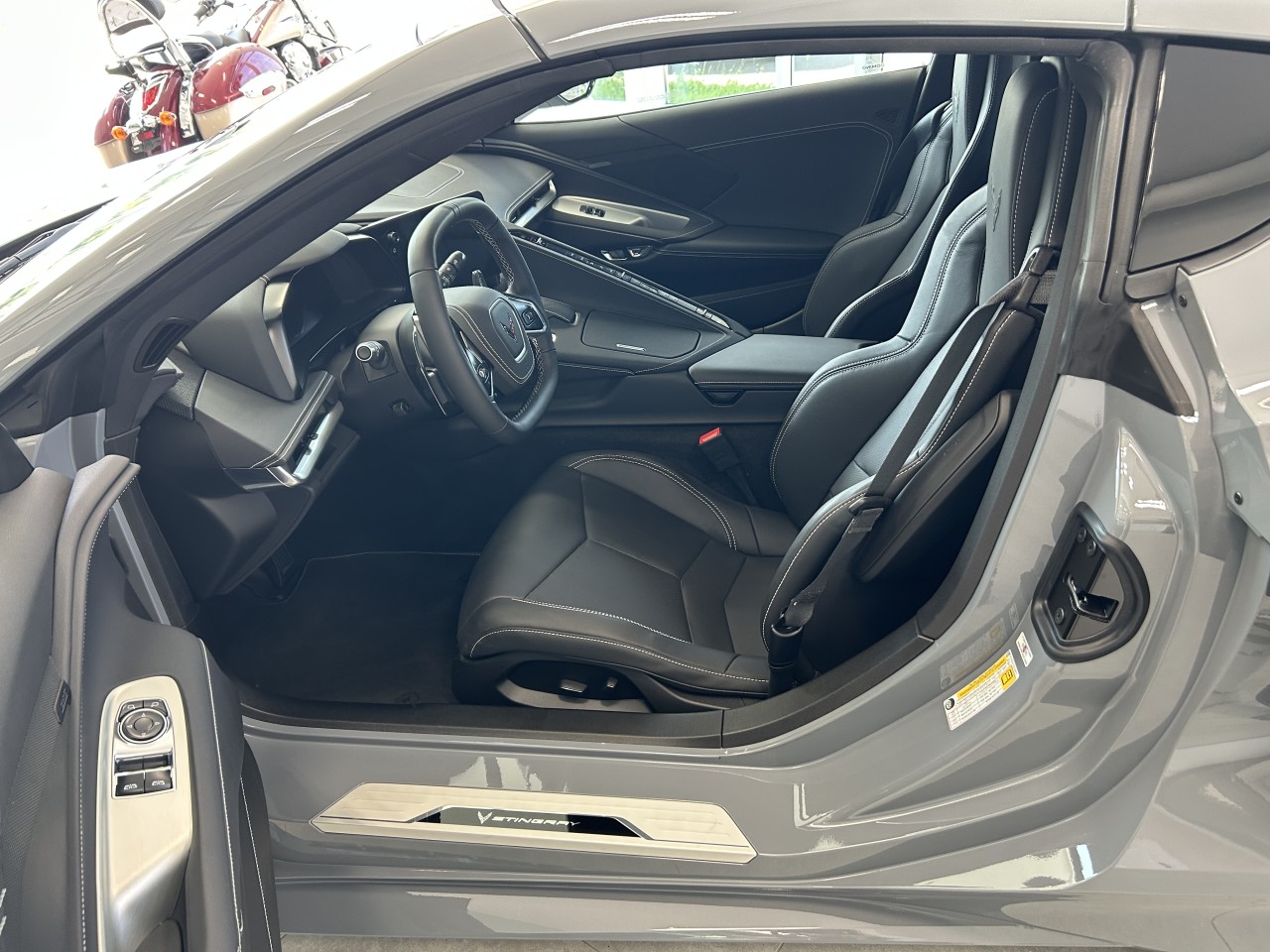 2025 Chevrolet Corvette - Image 9