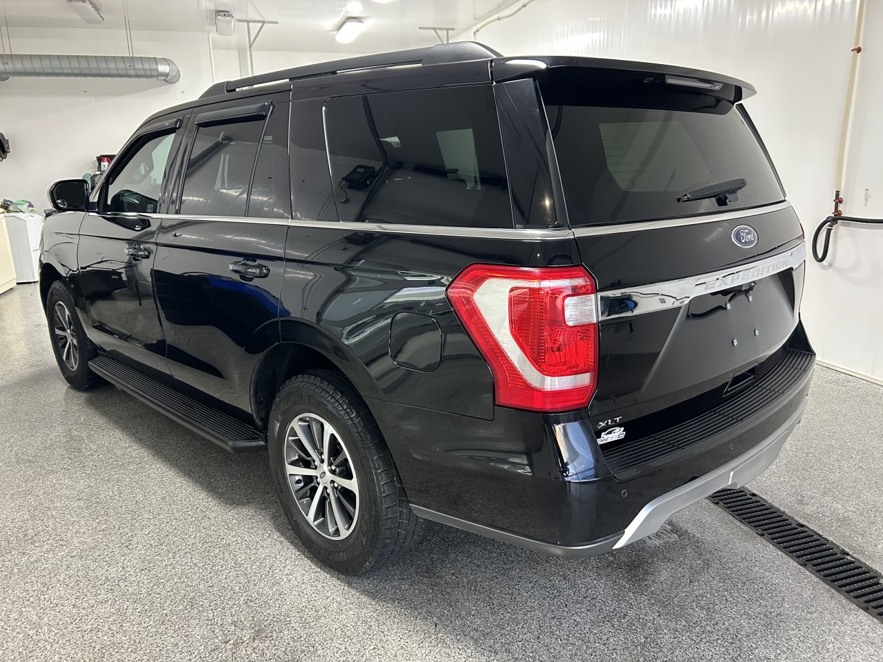 2020 Ford Expedition - Image 4