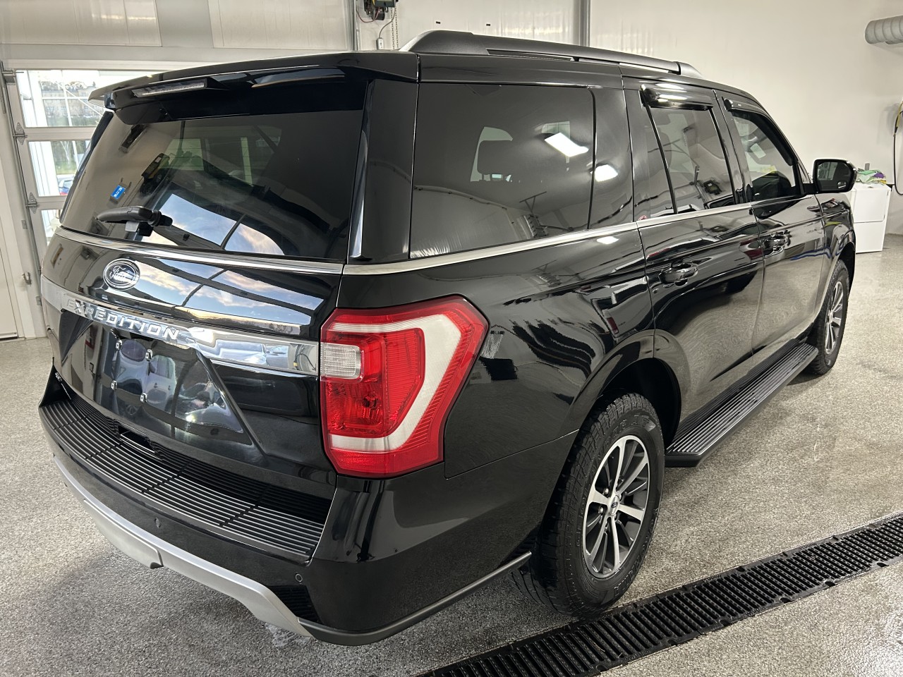 2020 Ford Expedition - Image 6