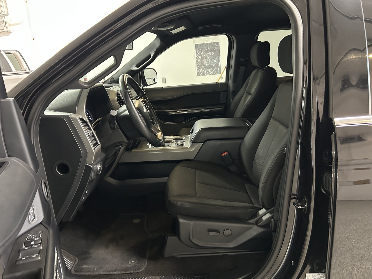 2020 Ford Expedition - Image 9