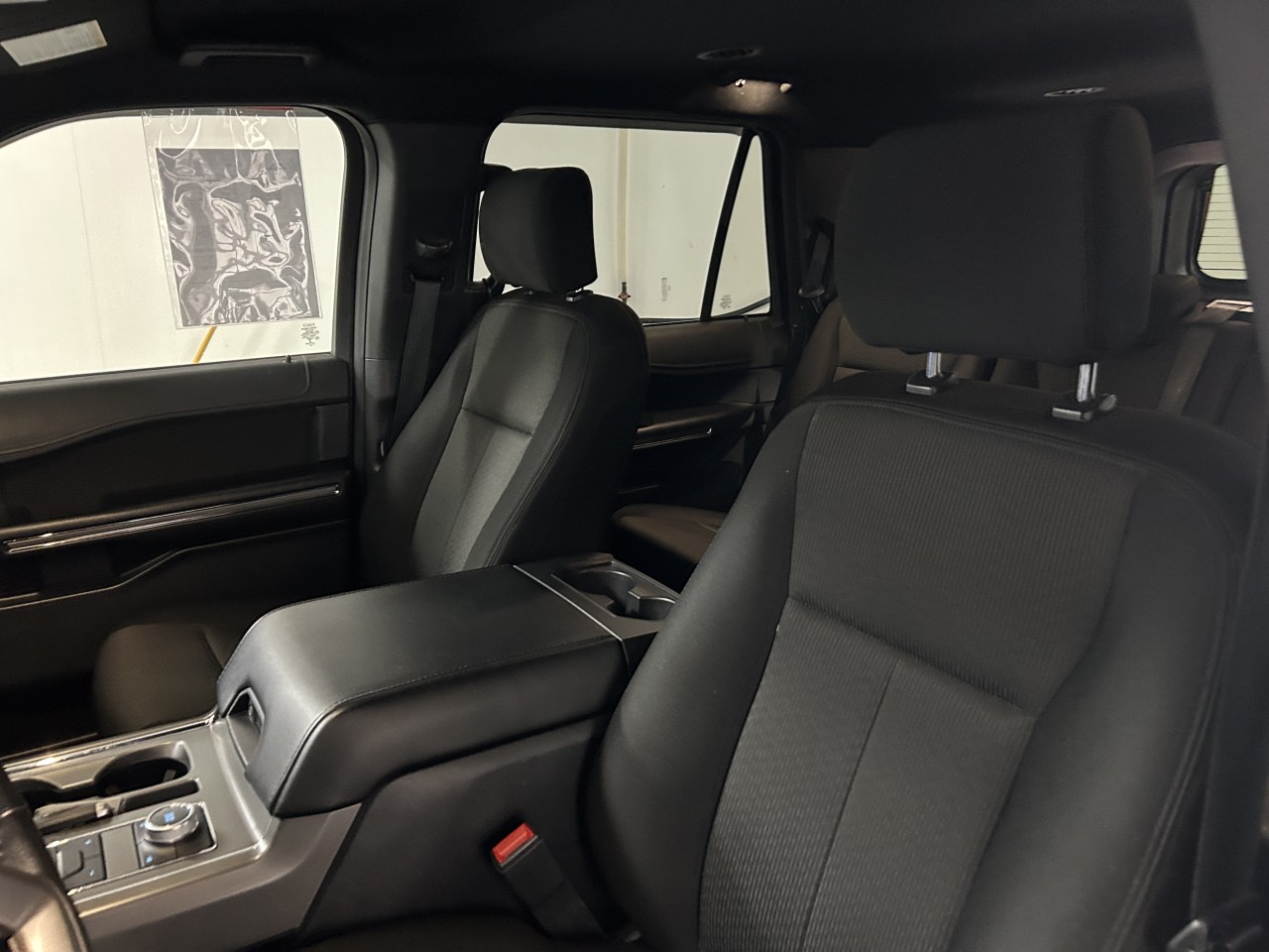 2020 Ford Expedition - Image 10