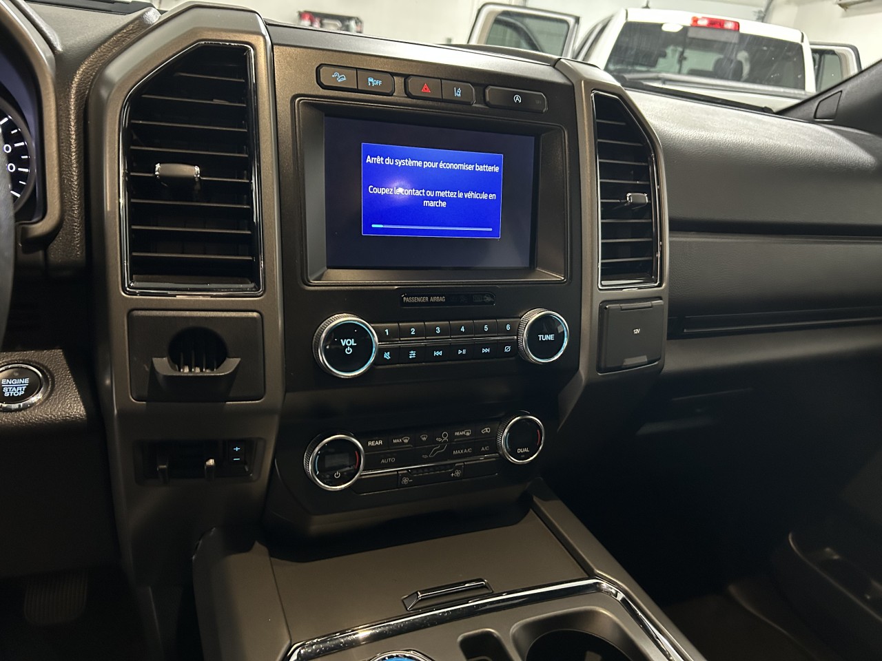 2020 Ford Expedition - Image 12