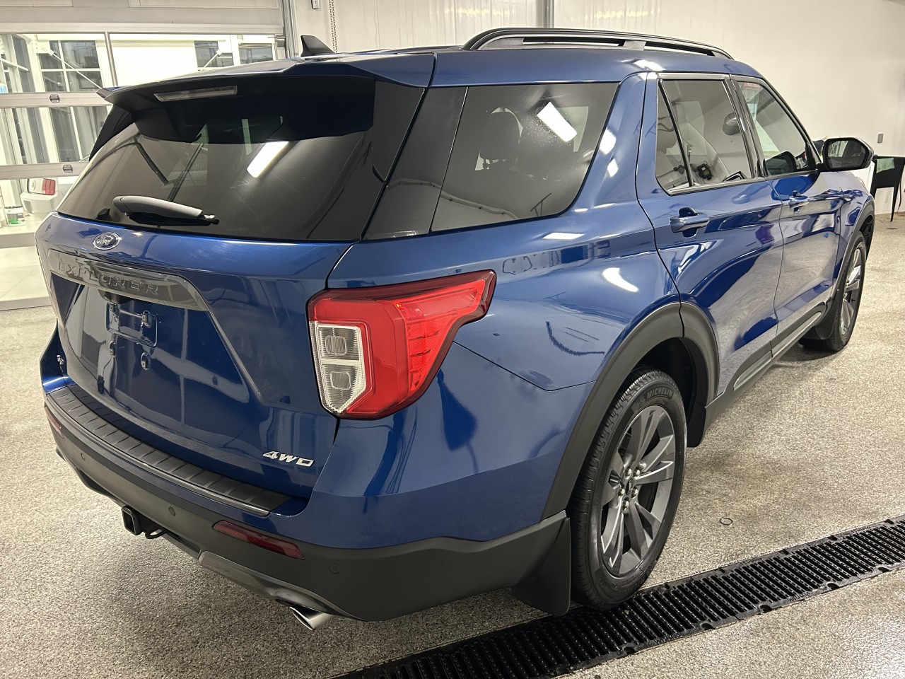 2023 Ford Explorer - Image 6