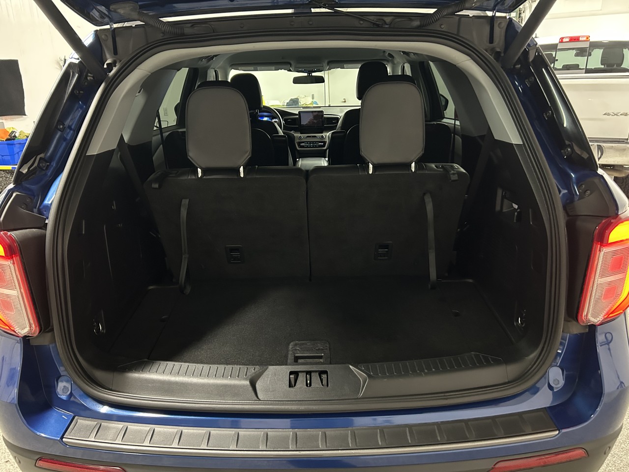2023 Ford Explorer - Image 15