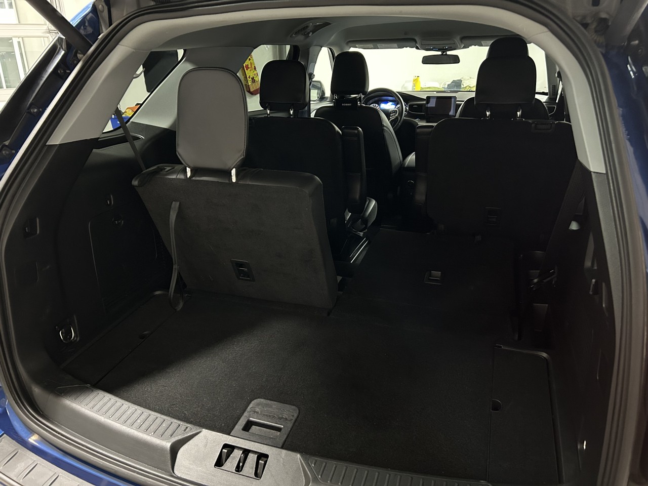 2023 Ford Explorer - Image 16