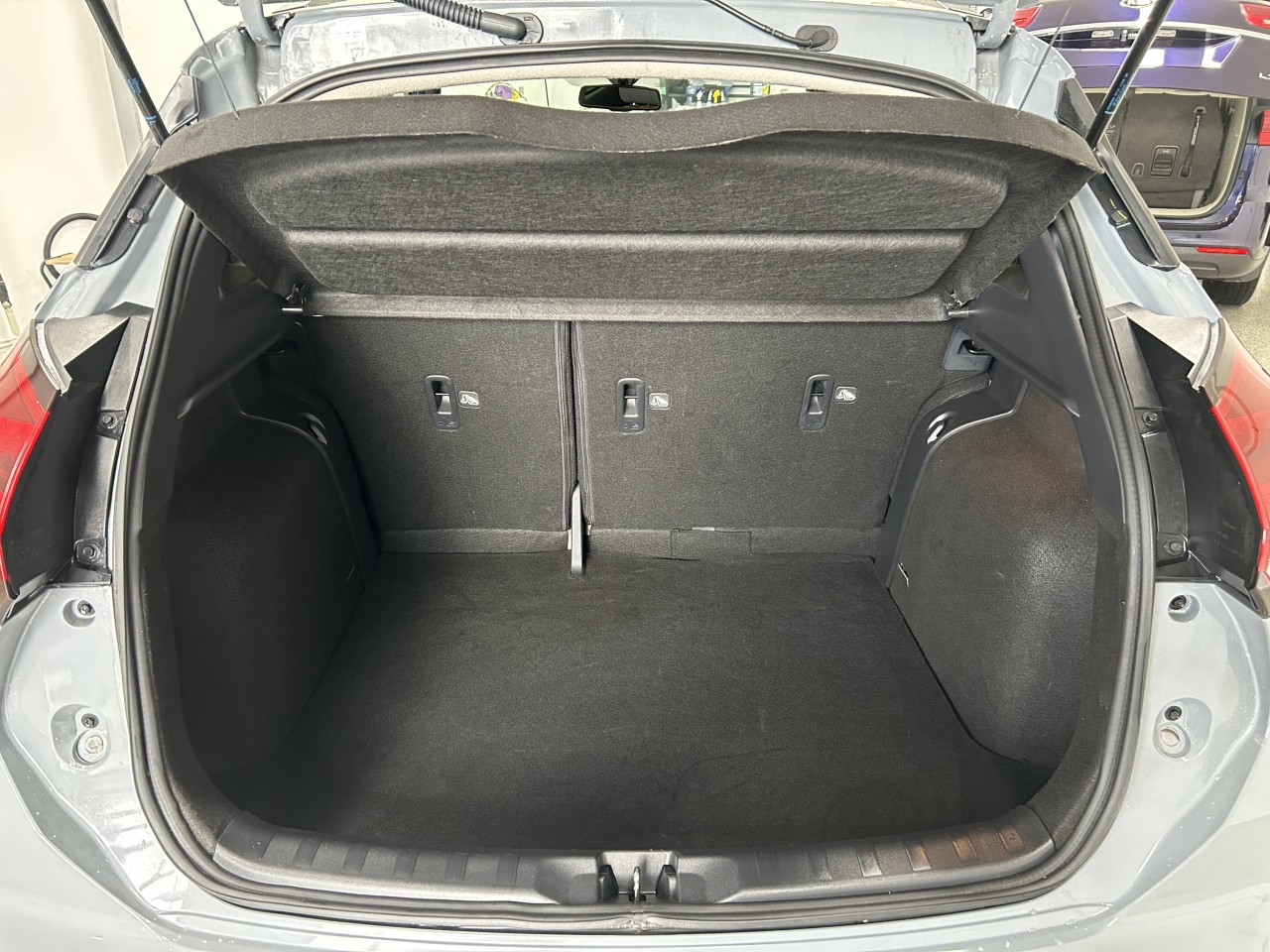 2023 Nissan Kicks - Image 16