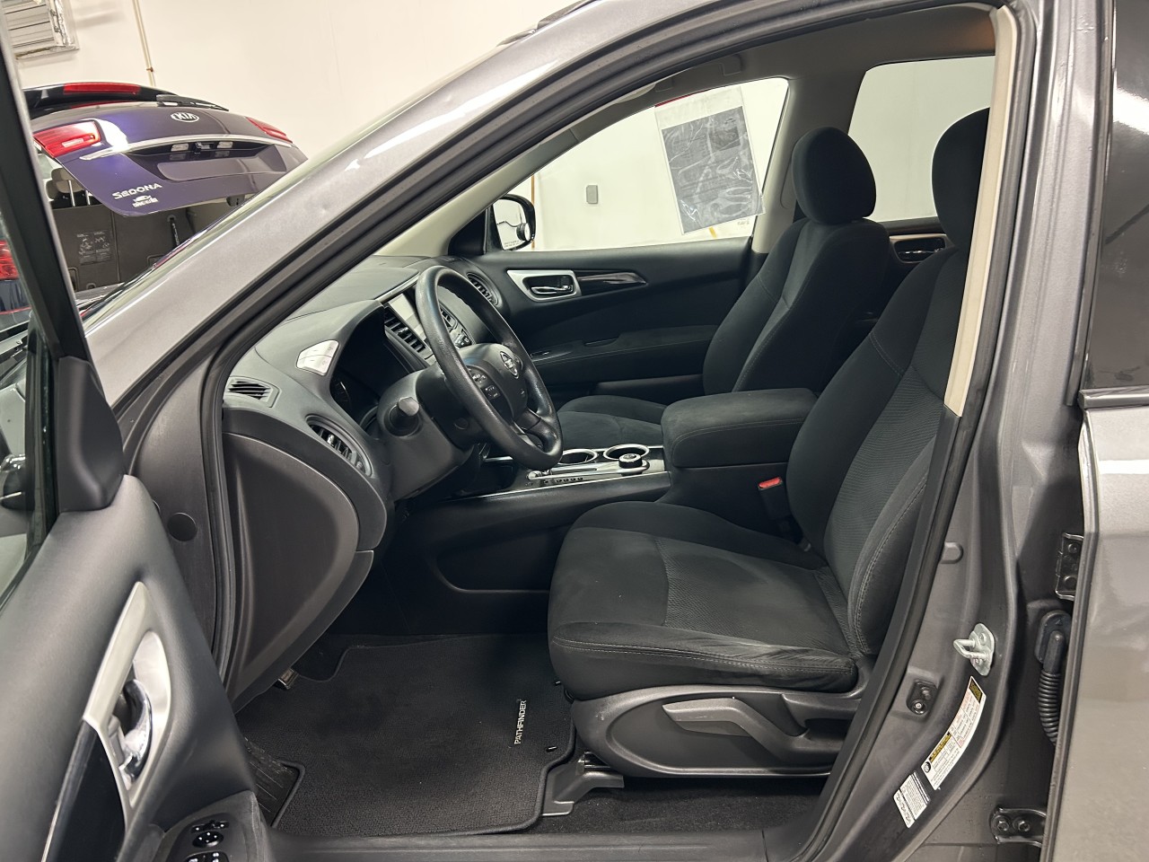 2015 Nissan Pathfinder - Image 8