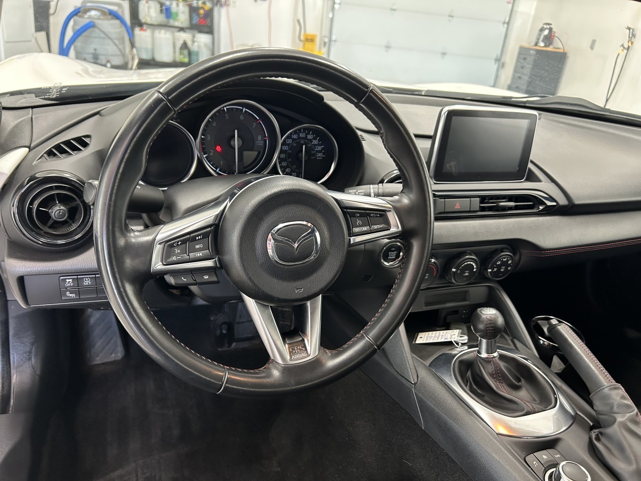 2017 Mazda MX-5 - Image 10