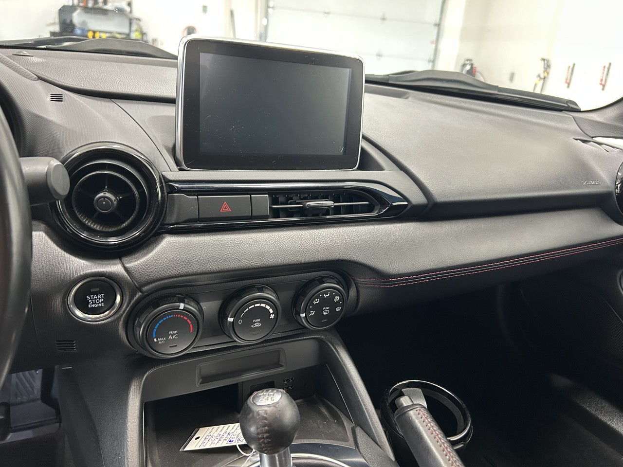 2017 Mazda MX-5 - Image 11