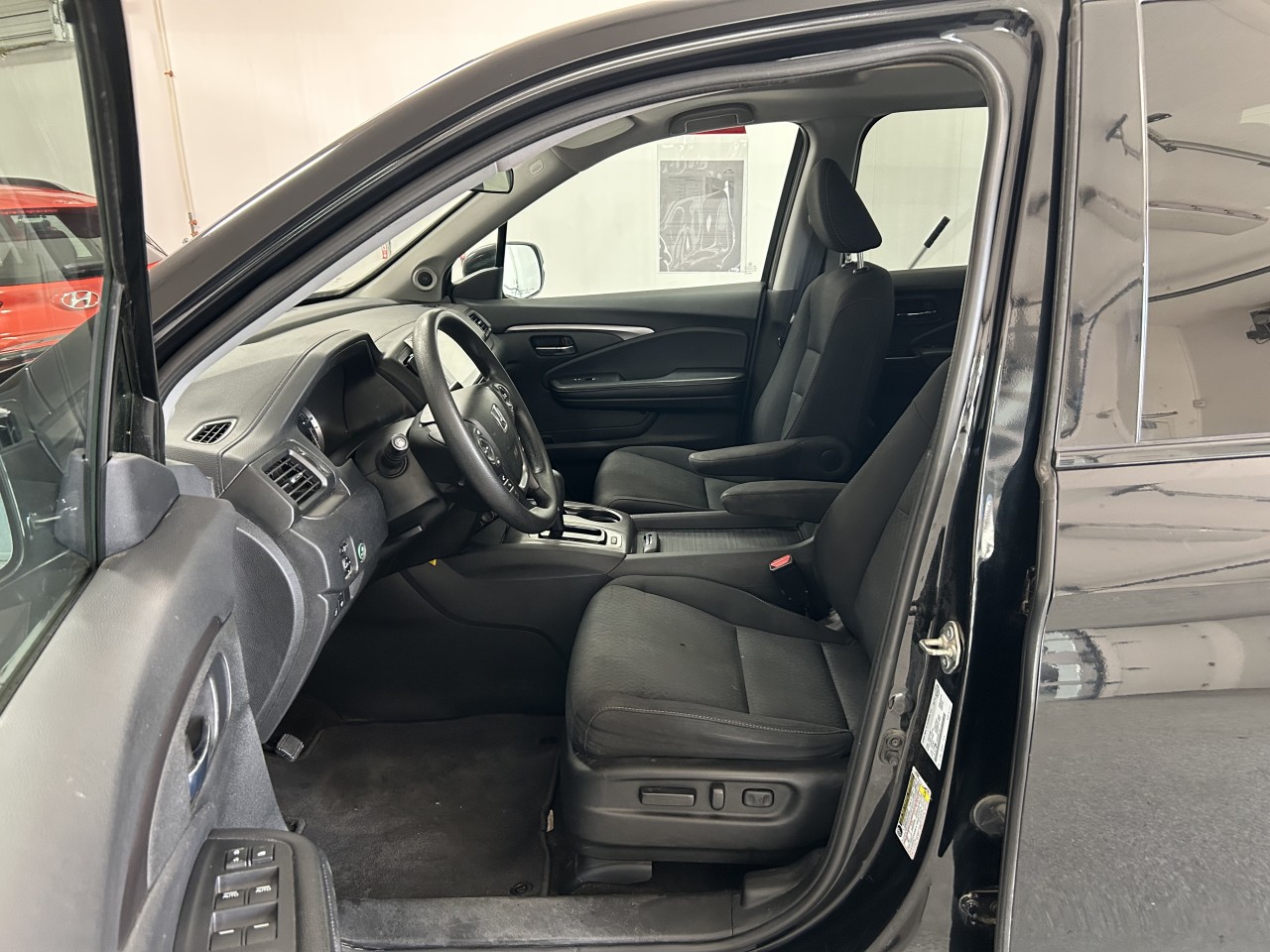 2019 Honda Ridgeline - Image 9