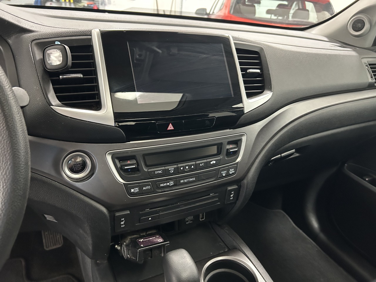 2019 Honda Ridgeline - Image 12