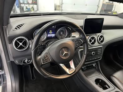 2016 Mercedes-Benz GLA - Image 10