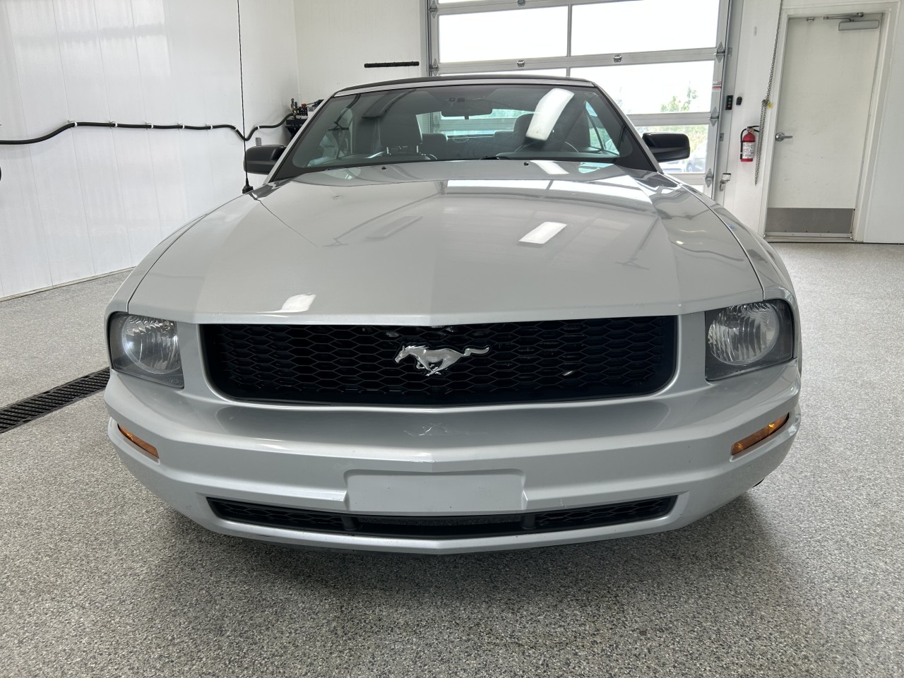 2007 Ford Mustang - Image 8