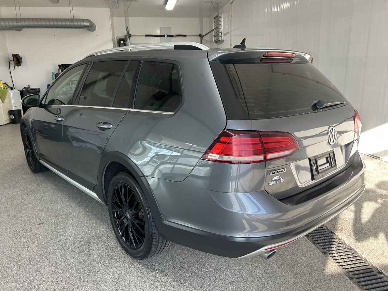 2019 Volkswagen Golf Alltrack - Image 4