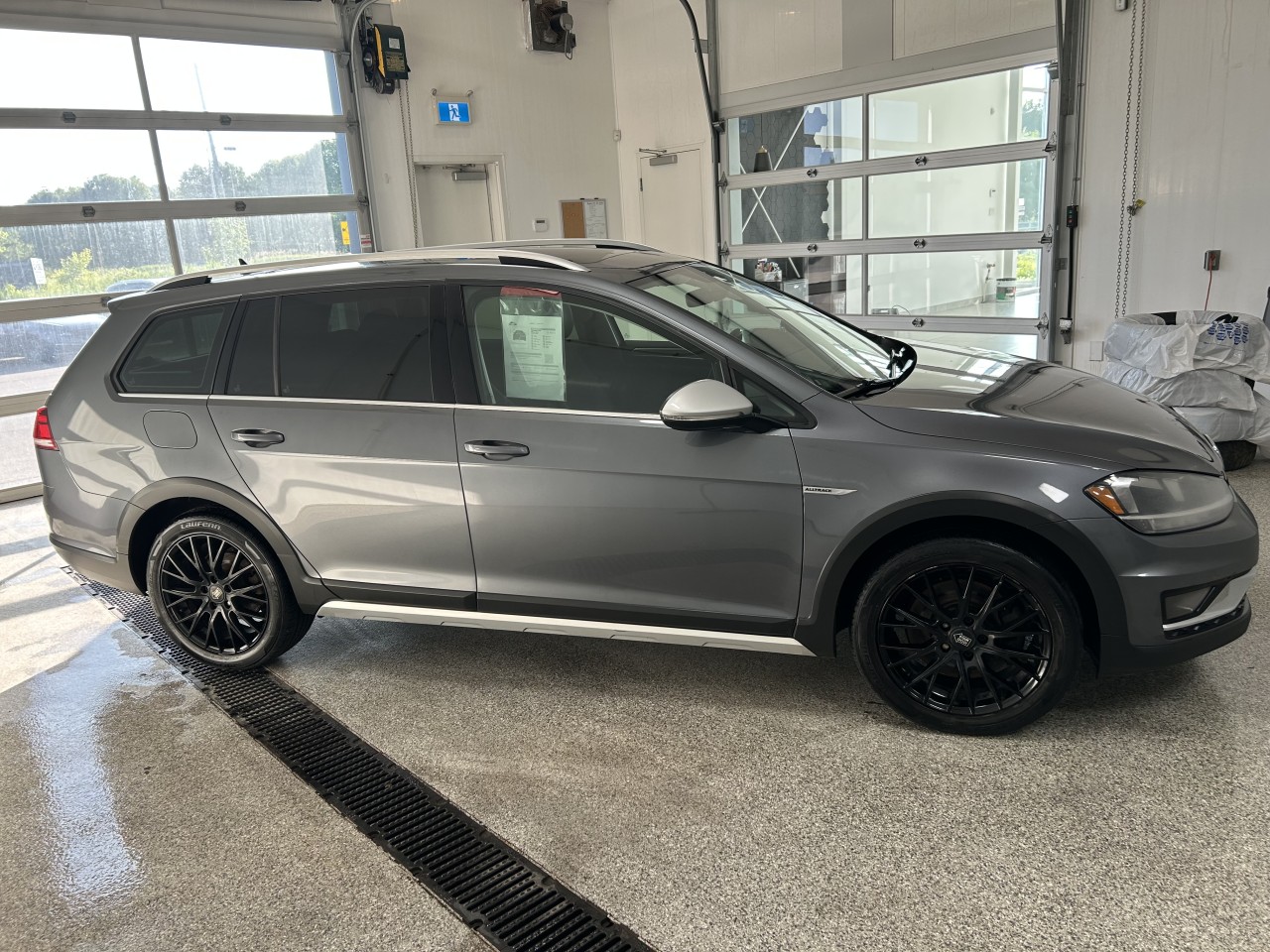 2019 Volkswagen Golf Alltrack - Image 7