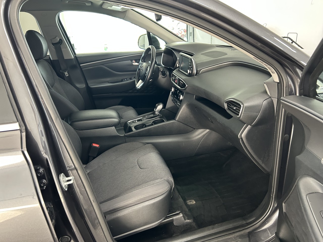 2020 Hyundai Santa Fe - Image 19