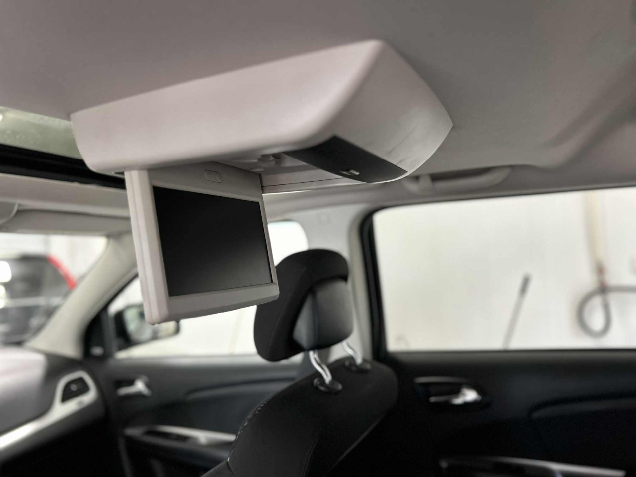 2017 Dodge Journey - Image 9