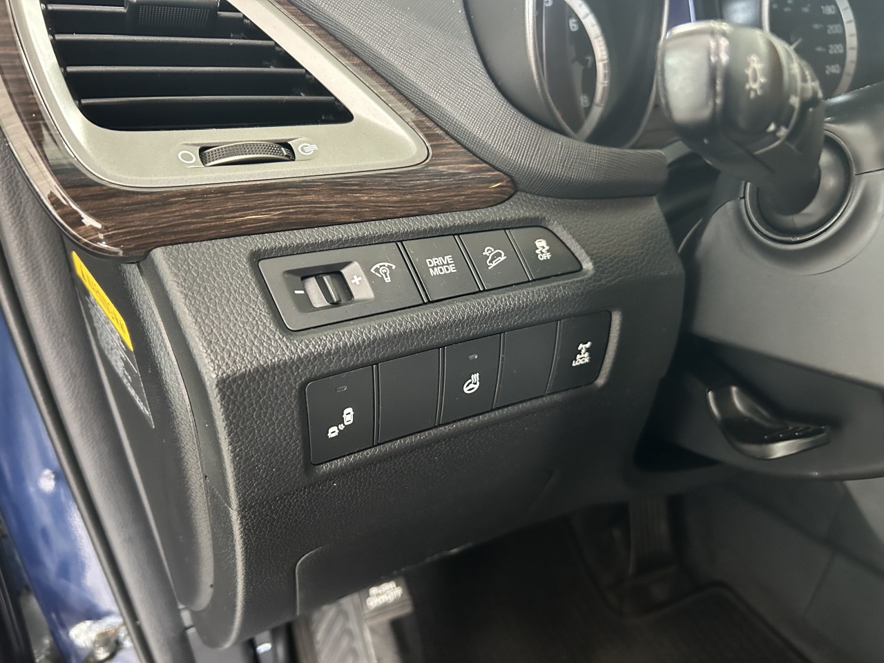 2017 Hyundai Santa Fe Sport - Image 12