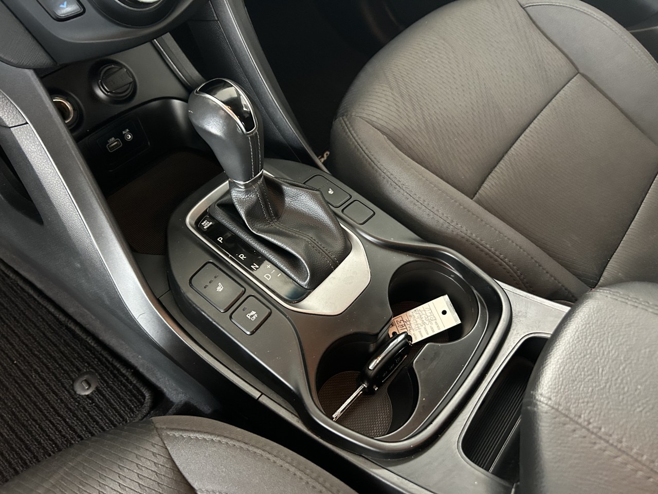 2017 Hyundai Santa Fe Sport - Image 13