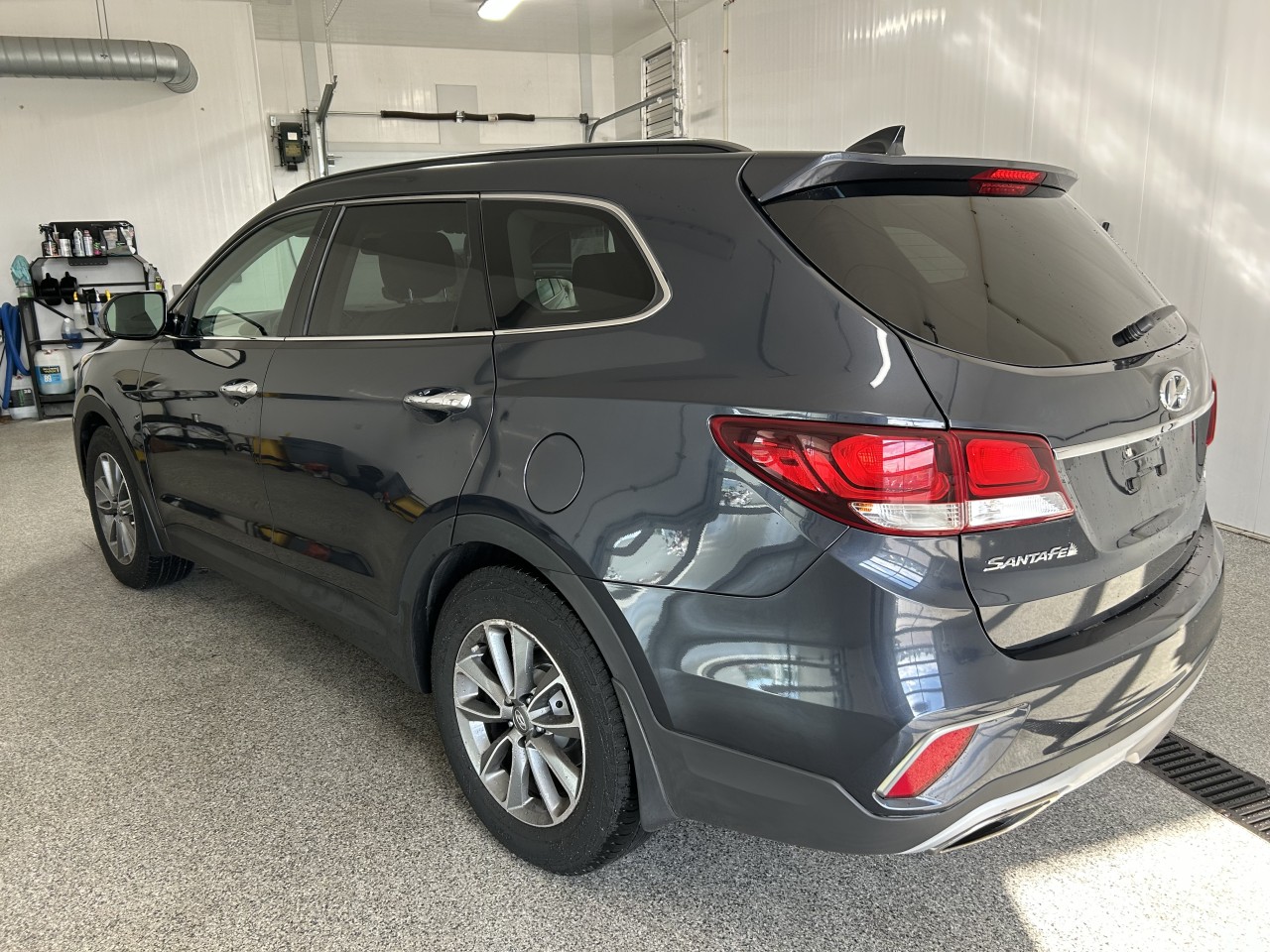 2018 Hyundai Santa Fe XL - Image 4
