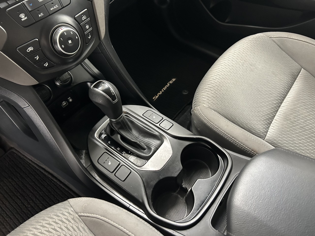 2018 Hyundai Santa Fe XL - Image 12