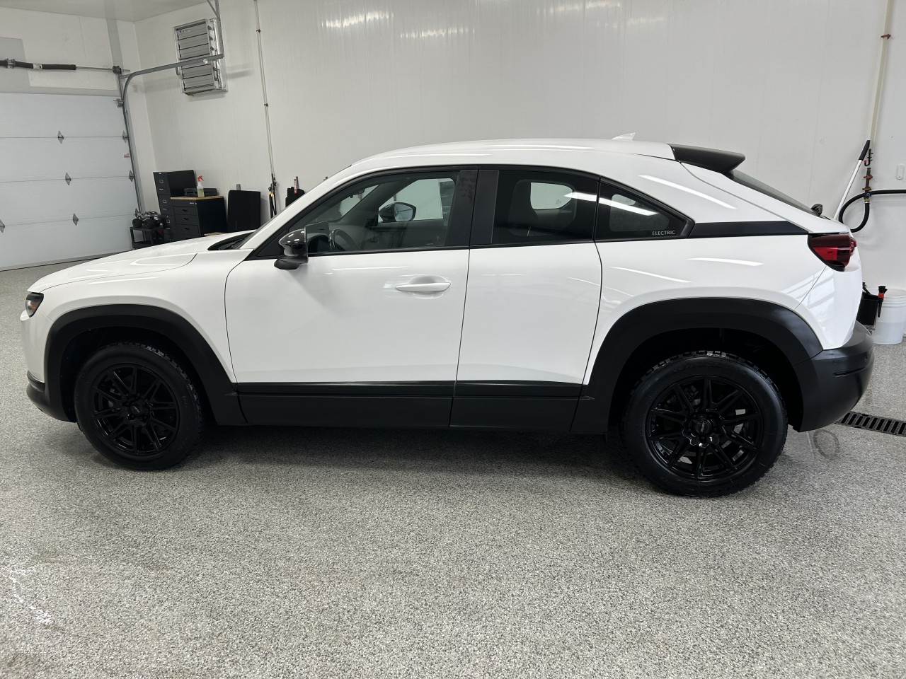 2022 Mazda MX-30 électrique - Image 2