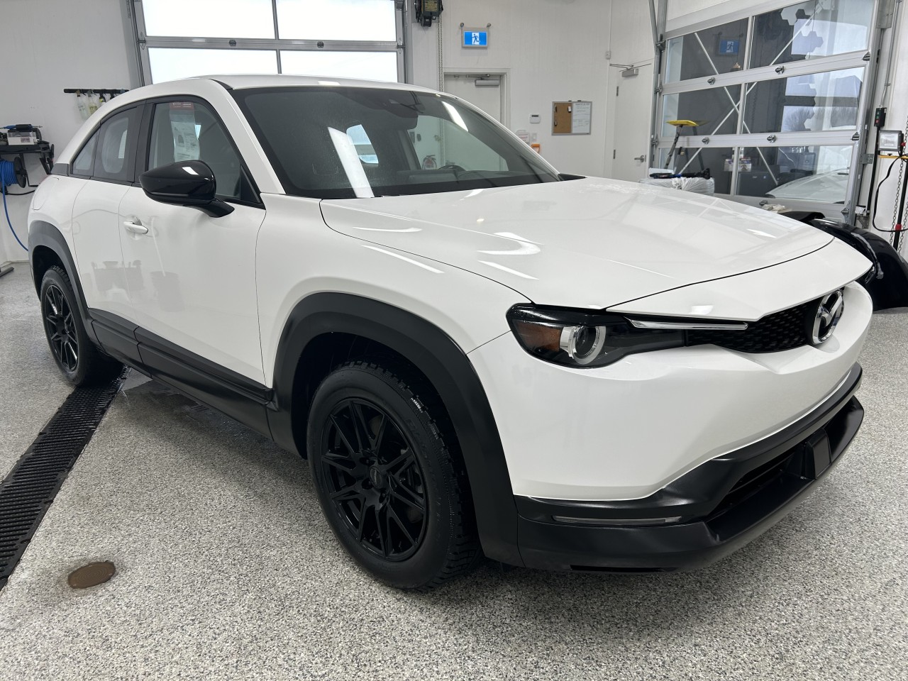 2022 Mazda MX-30 électrique - Image 7