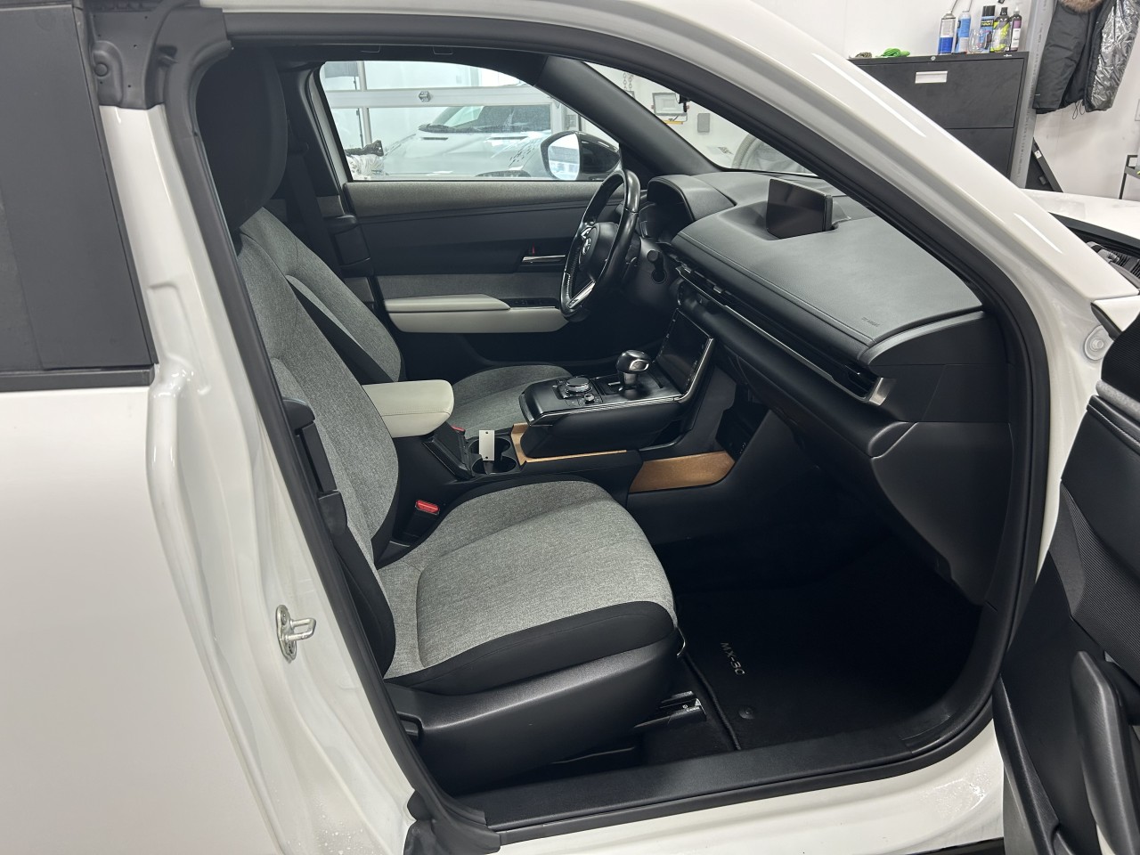 2022 Mazda MX-30 électrique - Image 15