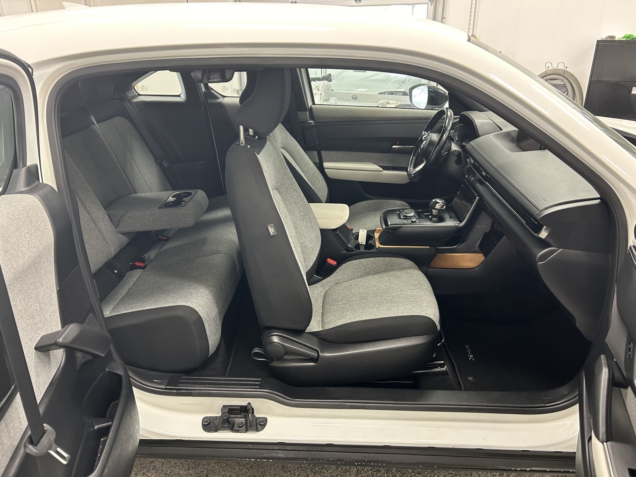 2022 Mazda MX-30 électrique - Image 17