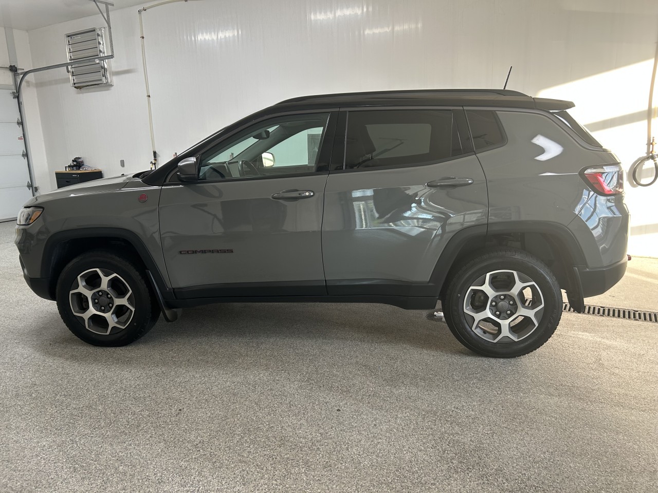 2022 Jeep Compass - Image 3