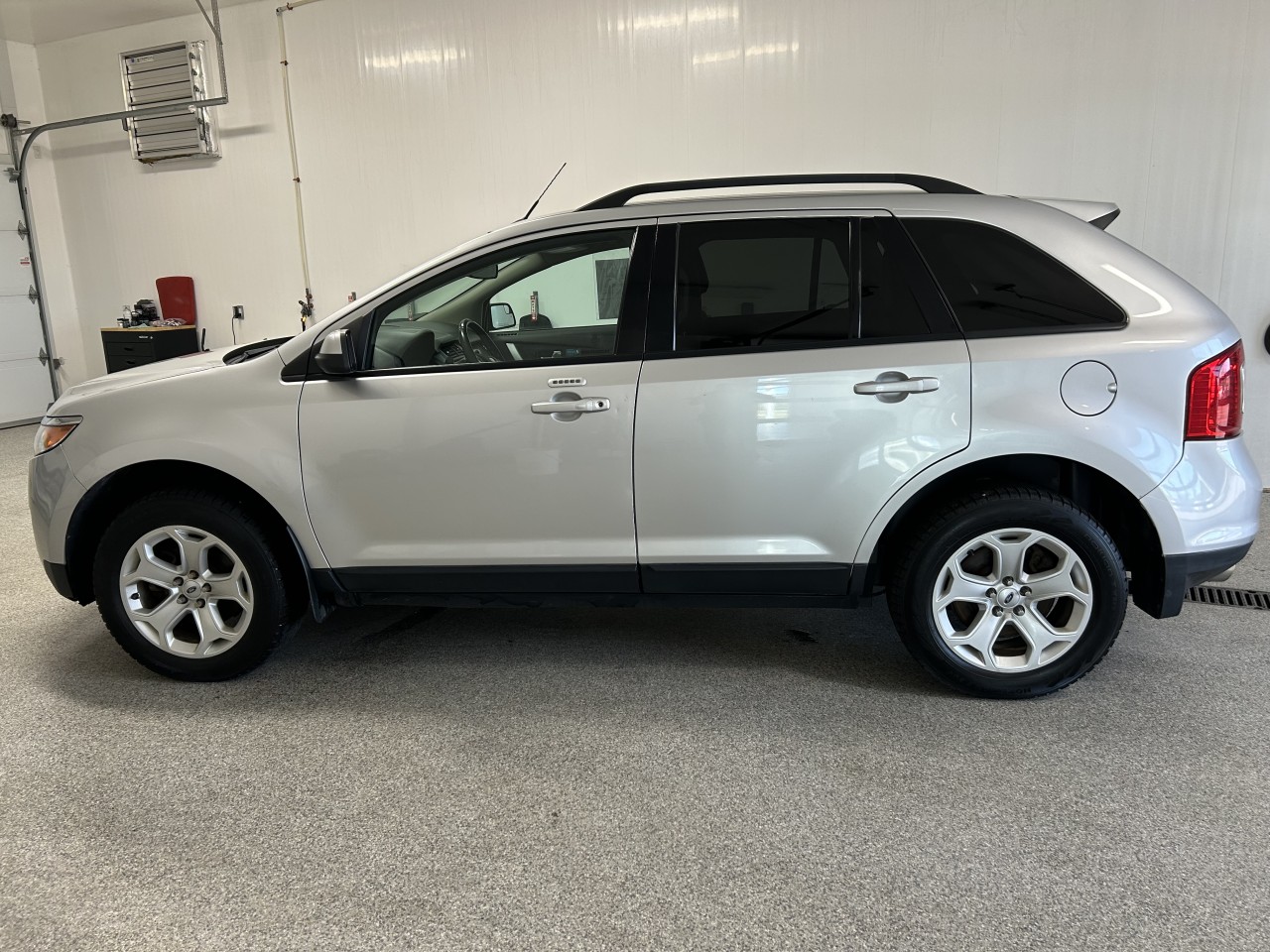 2014 Ford Edge - Image 2