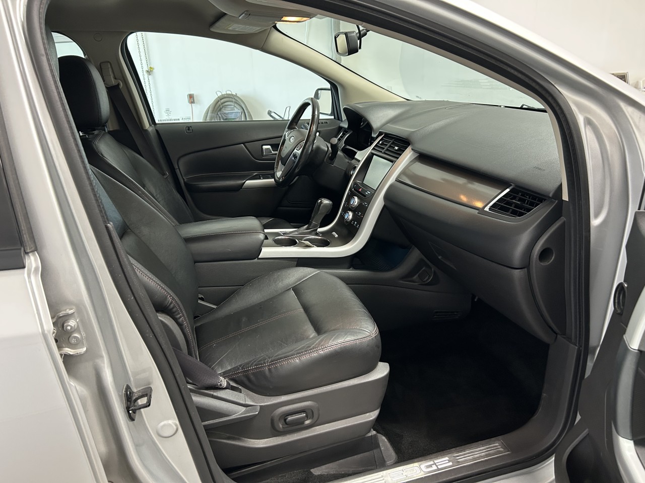 2014 Ford Edge - Image 16