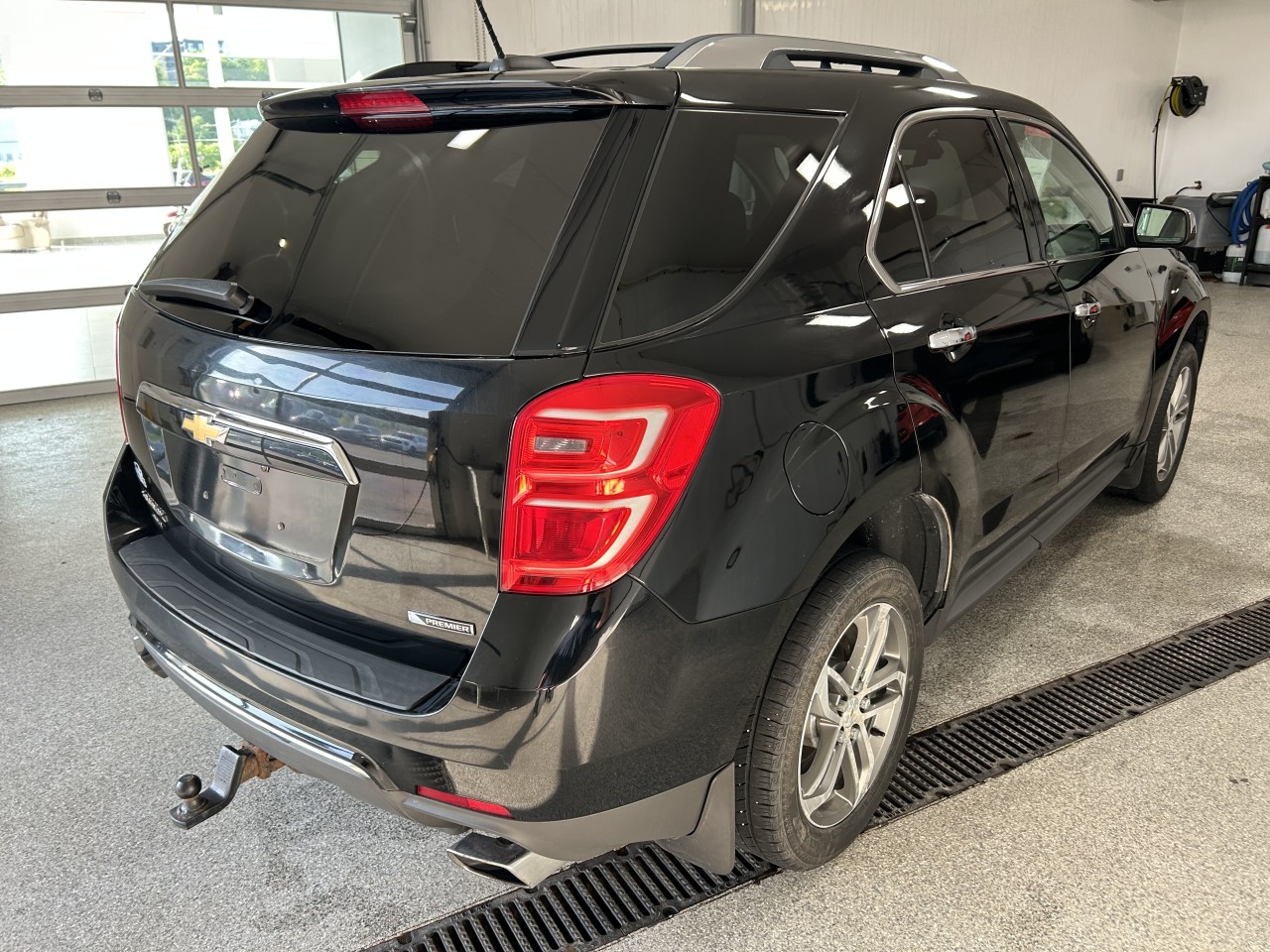 2017 Chevrolet Equinox - Image 4