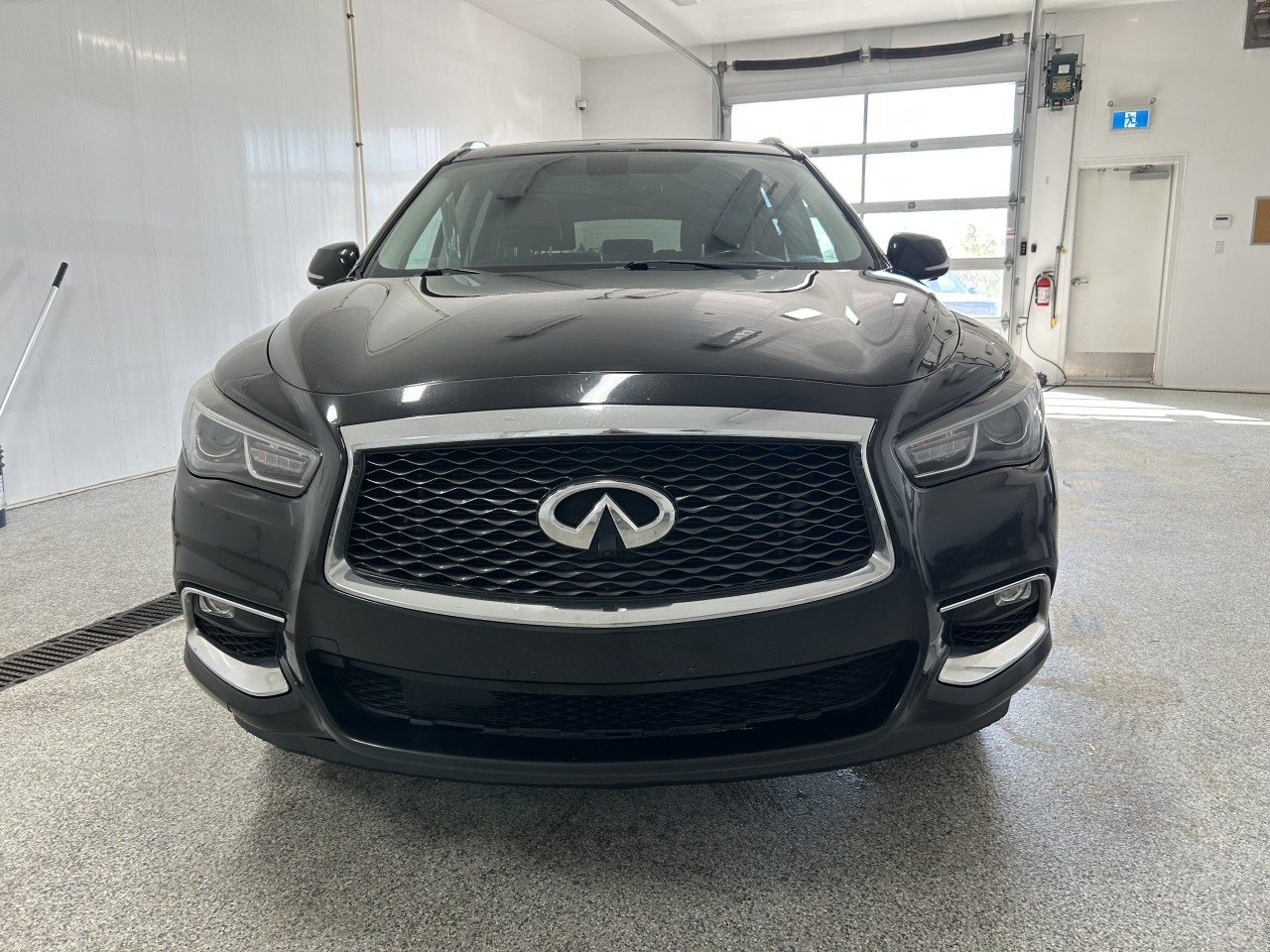 2017 INFINITI QX60 - Image 9