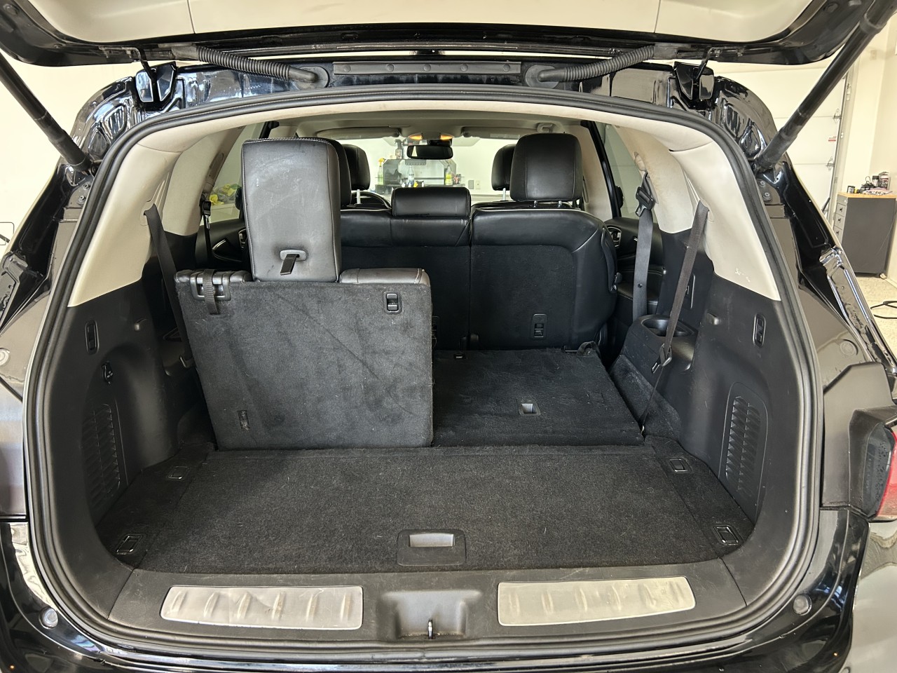 2017 INFINITI QX60 - Image 17