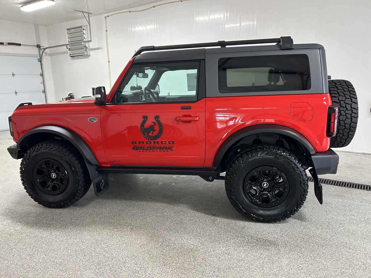 2021 Ford Bronco - Image 3