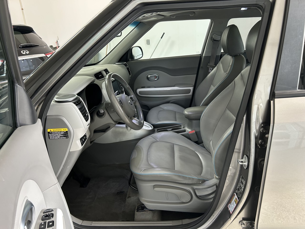 2016 Kia Soul EV - Image 9